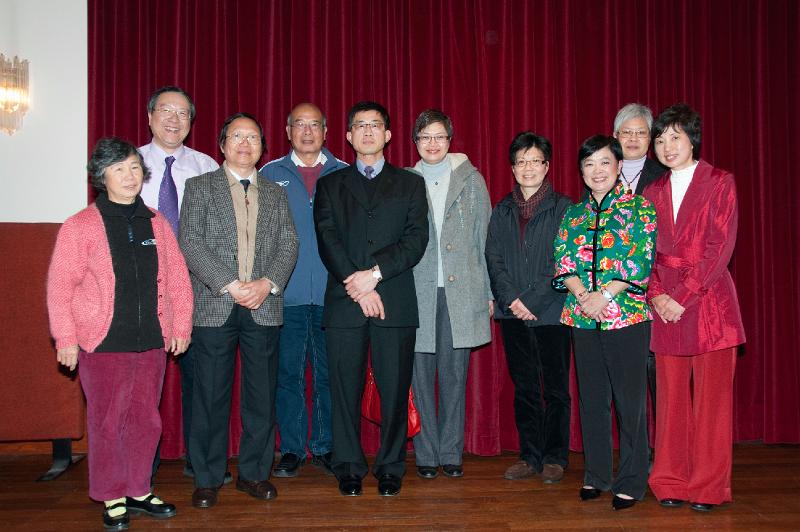2011agm.jpg